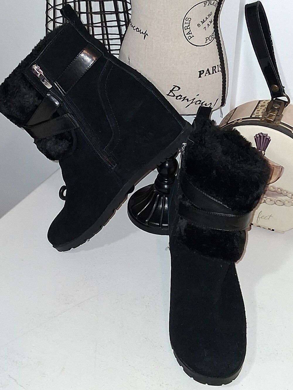 Marc Fisher Black Faux Fur & Suede Winter Ankle Boots Sz 9.5M Like New